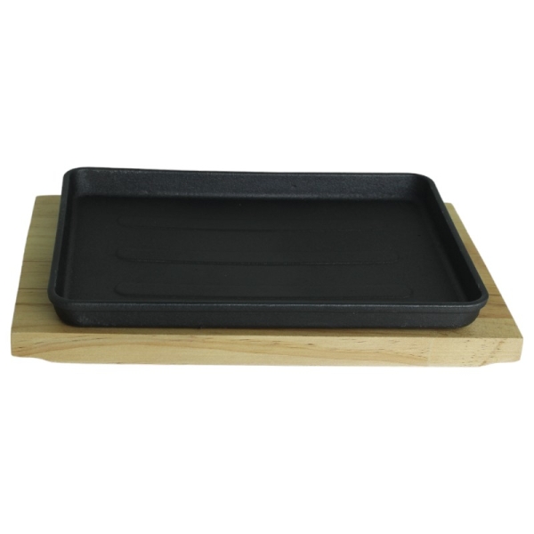 Guss Steakplatte auf Holzbrett 23cm