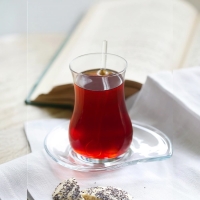 LAV Eva Teegläser 12-teilig – 6 Çay Gläser & 6 Untertassen 170 ml