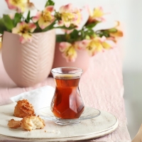 LAV Alya Teeglas-Set 12-teilig — 6 Çay-Gläser 165 ml + 6 Untertassen