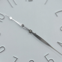 Wanduhr rund Silber, 40 cm Durchmesser, Metall Glas, 3D-Ziffern